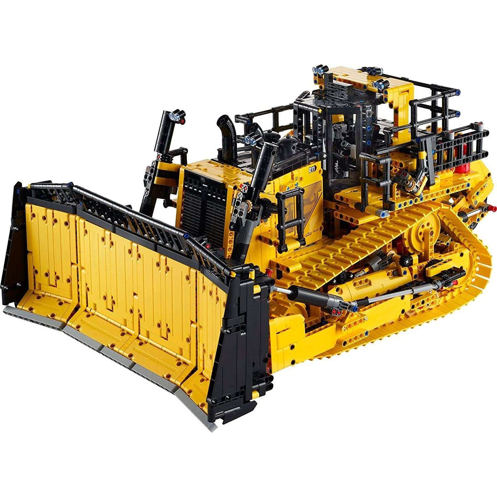 APP-CONTROLLED CAT® D11 BULLDOZER - 42131